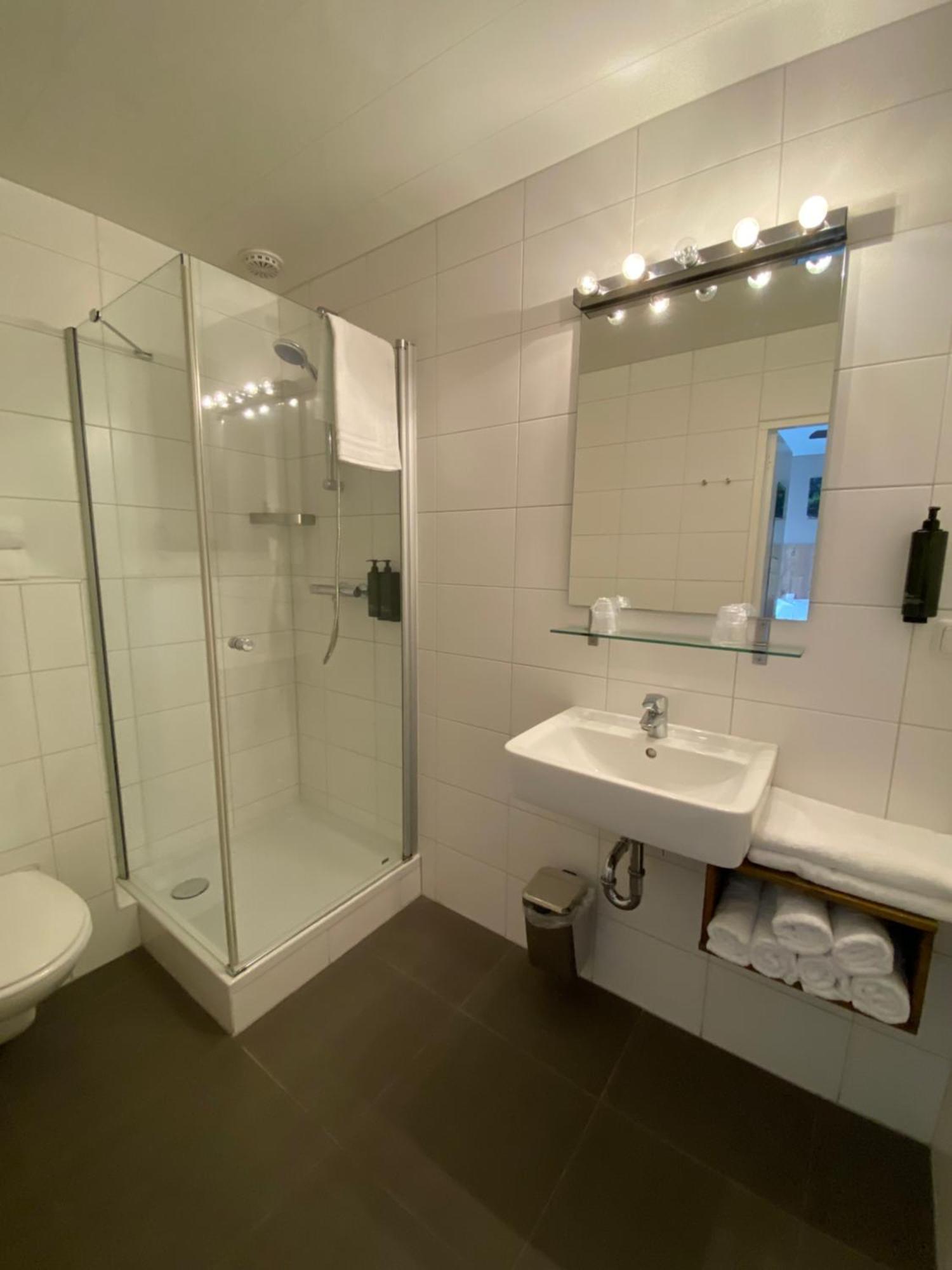 Hotel Emilia Kaatsheuvel Zewnętrze zdjęcie